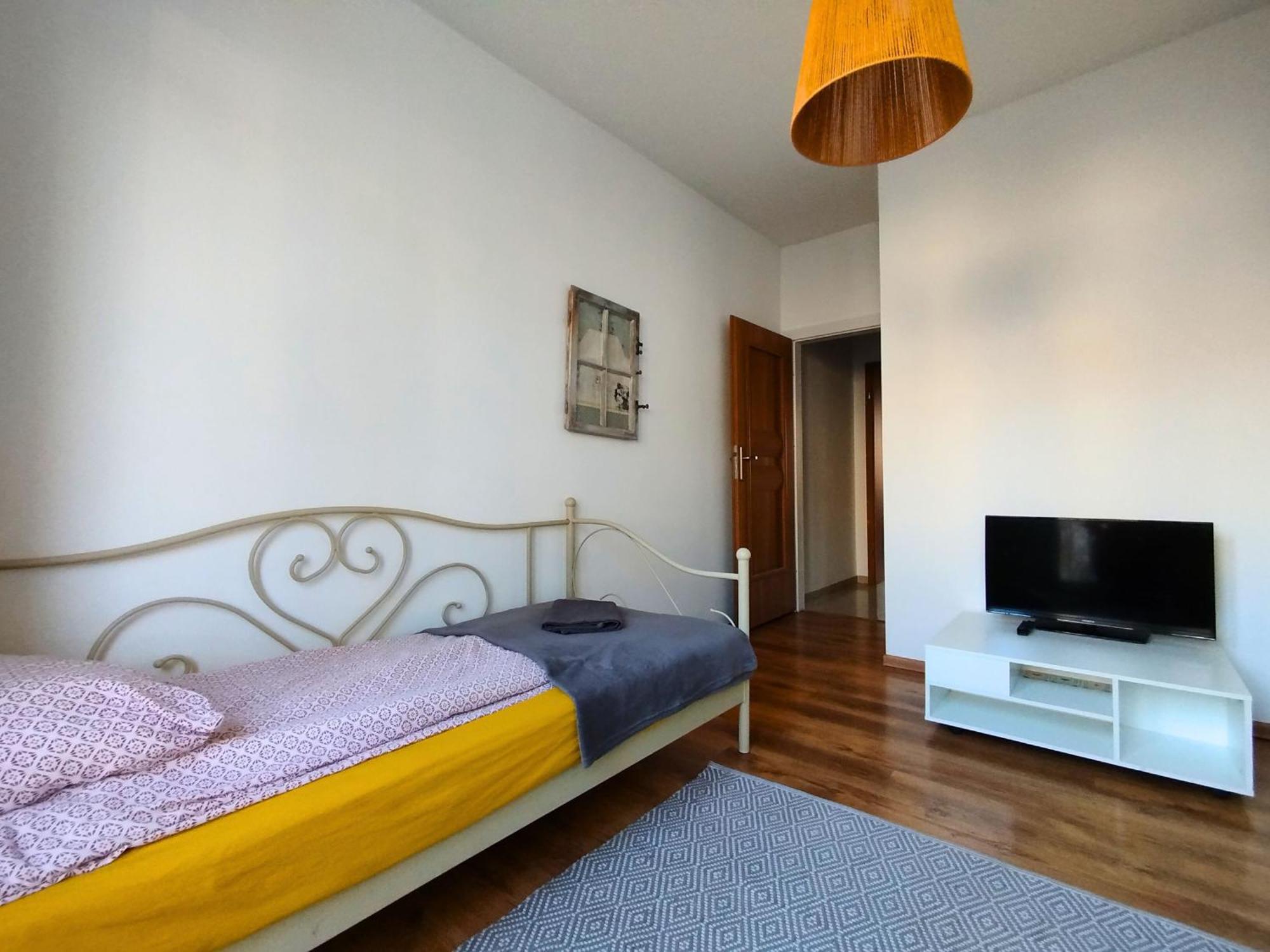 Apartament Z Ogrodem W Sercu Torunia Exterior photo